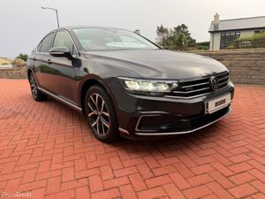 2022 Volkswagen Passat GTE DSG Plug-in Hybrid - Image 4