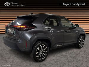 Toyota Yaris Cross LUNA SPORT // REAR CAMERA // SM - Image 2
