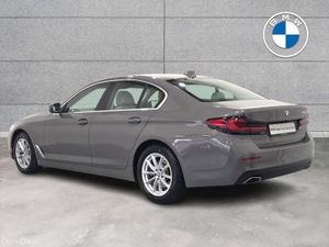 BMW 5-Series 520d SE Saloon - Image 3