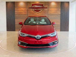 2016 Toyota Auris Hybrid Automatic - Image 3