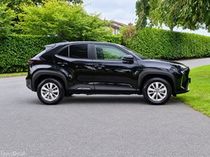 2021 Toyota Yaris Cross 1.8 Petrol Hybrid Auto - Image 2