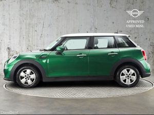 Mini Cooper 5-Door Cooper Classic - Image 3