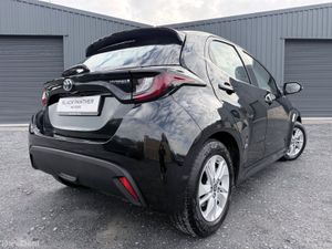 Toyota Yaris 241’ Luna 1.5 Hybrid AUTO/LOW MILEAGE - Image 4