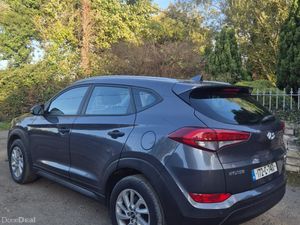 2017 Hyundai Tucson 1.7 exclusive model - Image 2
