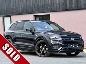 Volkswagen Touareg V6 BLACK EDITION R-LINE SUNROOF - Image 2