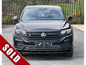 Volkswagen Touareg V6 BLACK EDITION R-LINE SUNROOF - Image 4
