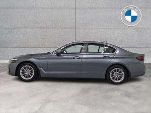 BMW 5-Series 520d SE Saloon - Image 4