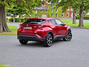 2018 Toyota C-HR 1.8 Petrol Hybrid Auto Leather G - Image 2
