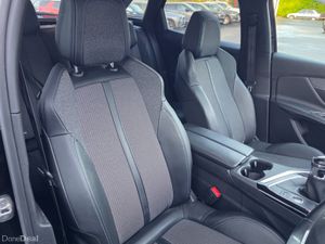 2022 Peugeot 3008 1.5 HDI ALLURE // NCT TILL 05/28 - Image 4