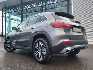 Mercedes-Benz GLA GLA200d Progressive AUTO - Image 3