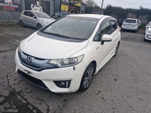 2014 Honda Fit 1.5L Hybrid Automatic S-Edition - Image 2