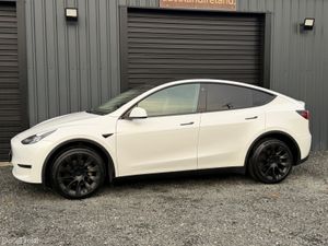 232 Tesla Model Y Long Range AWD - Image 3