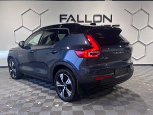 2021 VOLVO XC40 R-DESIGN T4 RECHARGE - Image 4