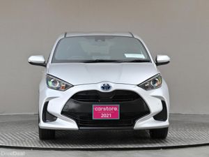 Toyota Yaris **VIP SPECIAL **1.5 PETROL HYBRID **U - Image 2