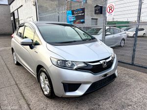 Honda fit 2016 Automatic Hybrid - Image 4