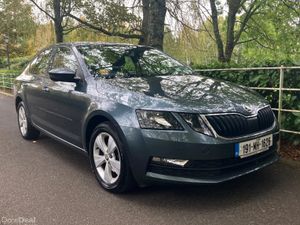 Skoda Octavia 1.6TDi Deluxe Style Edition 150KMS - Image 4