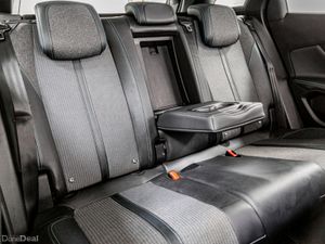 Peugeot 3008 Allure 1.5 Diesel Auto 130HP - Image 4