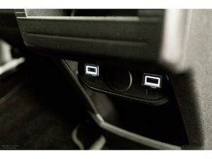 Peugeot 3008 E-GT 73kWh 210HP - Image 4