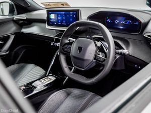 Peugeot 2008 Allure 1.2 Hybrid Auto 110HP - Image 2