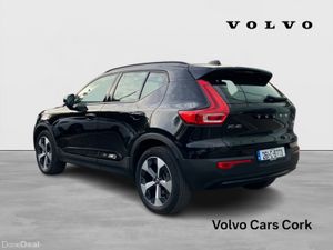 Volvo XC40 B3 163bhp MHEV Plus Dark - Onyx Black - Image 3