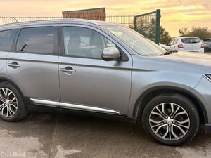 Mitsubishi Outlander 2016 - Image 2
