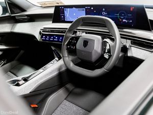 Peugeot 3008 Allure Hybrid Auto 145HP - Image 2