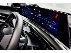Peugeot 3008 Allure Hybrid Auto 145HP - Image 3
