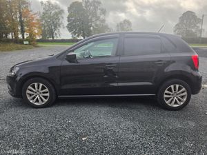 Volkswagen polo 1litre petrol Auto ! - Image 4