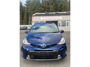 Toyota Prius 2016 Toyota Prius Alpha - Image 2