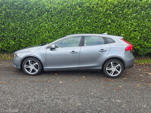 2017 VOLVO V40 D2 INSCRIPTION – 2.0 DIESEL - Image 4