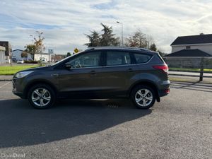 ABSOLUTELY STUNNING 2015 CREW CAB FORD KUGA - Image 4