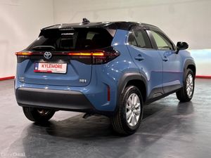 Toyota Yaris Cross 1.5 HYBRID AUTOMATIC SUV - G ED - Image 3