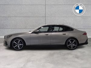 BMW i5 eDrive40 M Sport Pro Saloon - Image 4