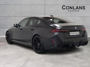 BMW M5 Saloon - Image 2