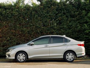 Honda Grace LX 2017 | Silver | Only 26K Kms - Image 2
