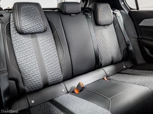 Peugeot 308 Allure Hybrid Auto 145HP - Image 4