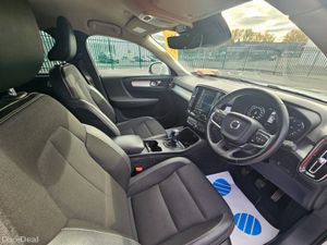 Volvo XC40 2.0 DIESEL, D3 MOMENTUM MODEL, GREAT SP - Image 3