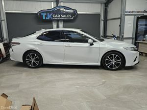 202 TOYOTA CAMRY HYBRID WORLD SPORT EDITION - Image 2