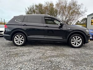 2021 VW TIGUAN HIGHLINE ALLSPACE LOW KMS - Image 2