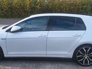 Volkswagen Golf 2.0TDI DSG  GTD - Image 4