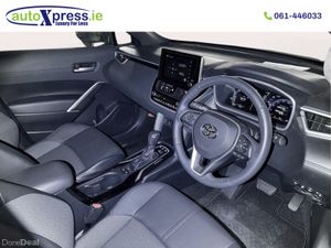 Toyota Corolla Cross 1.8 HYBRID Z, ULTRA LOW MILEA - Image 2