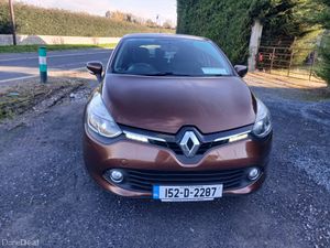 1.1 petrol Renault Clio 2015 5 dr - Image 2
