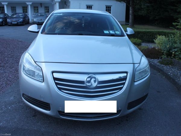 Vauxhall Insignia Hatchback, Diesel, 2011, Silver
