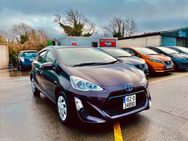 Toyota Aqua Hatchback, Petrol Hybrid, 2015, Purple