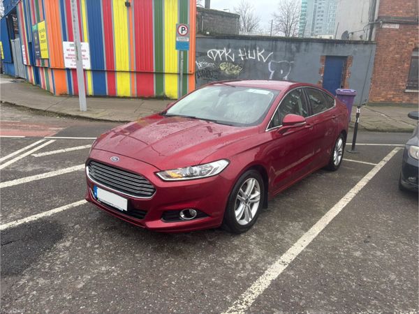 Ford Mondeo Hatchback, Diesel, 2016, Red