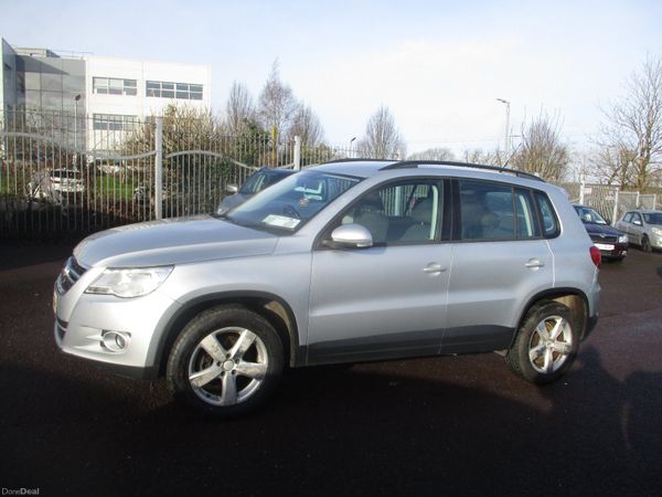 Volkswagen Tiguan SUV, Diesel, 2011, Silver