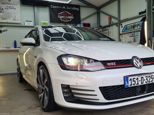 Volkswagen Golf Estate, Petrol, 2015, White