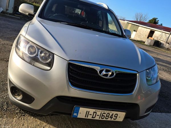 Hyundai Santa Fe SUV, Diesel, 2011, Silver