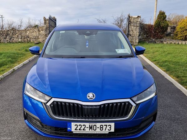 Skoda Octavia Saloon, Diesel, 2022, Blue