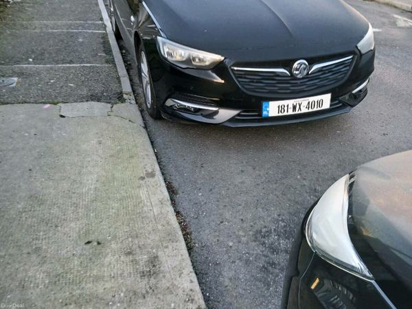 Vauxhall Insignia Hatchback, Diesel, 2018, Black